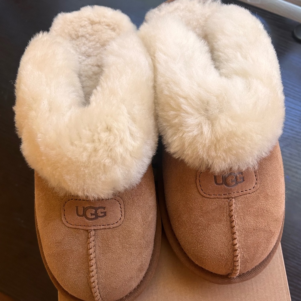 UGG Coquette Slippers Size 6 - New In Box